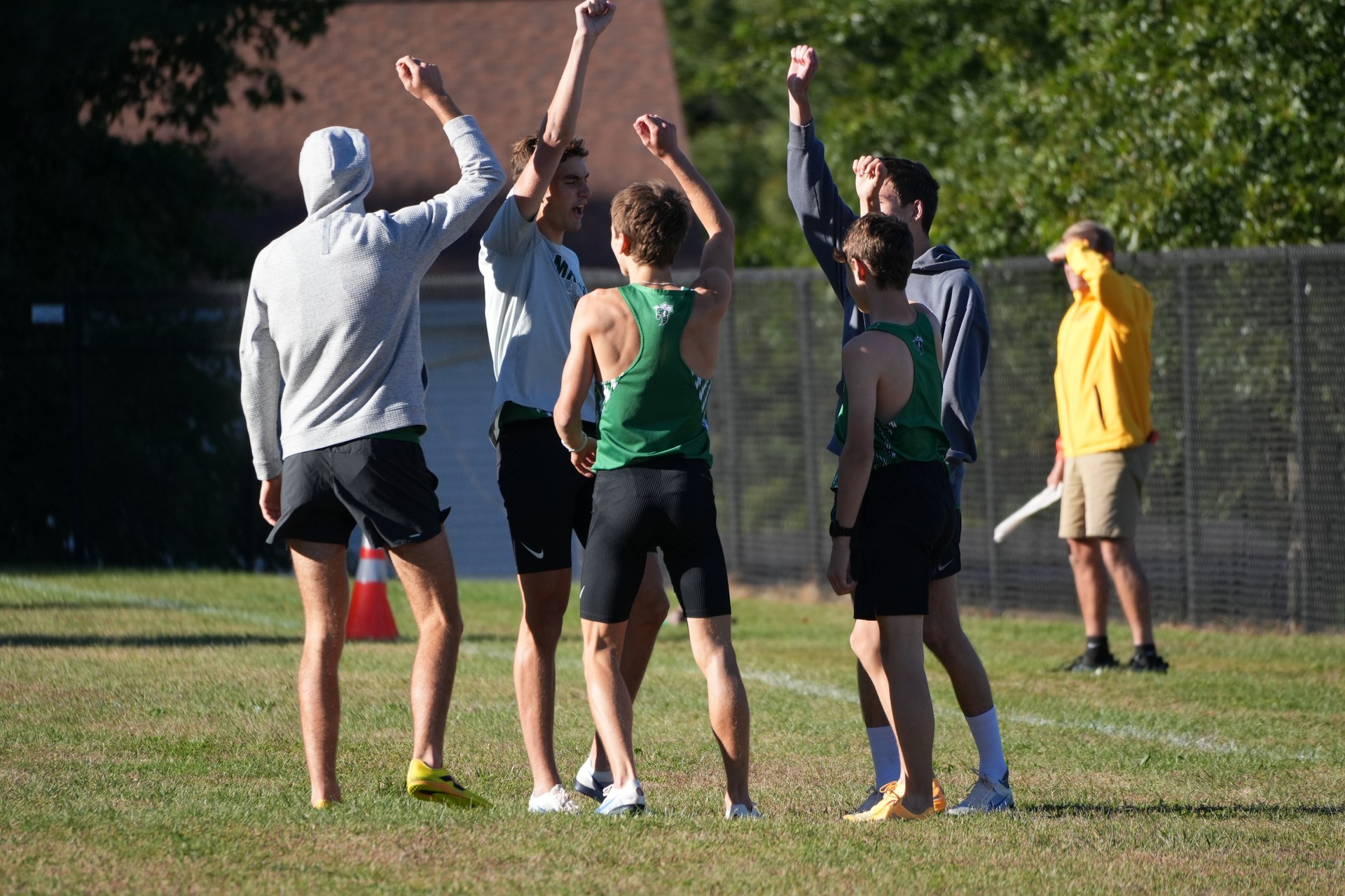 Hands up before heading to the starting line.